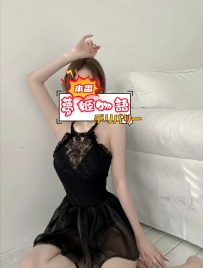 👑【かなえ（ 33歳）】知性と色香が漂う、大人の余裕♡静かに燃える夜の情事
